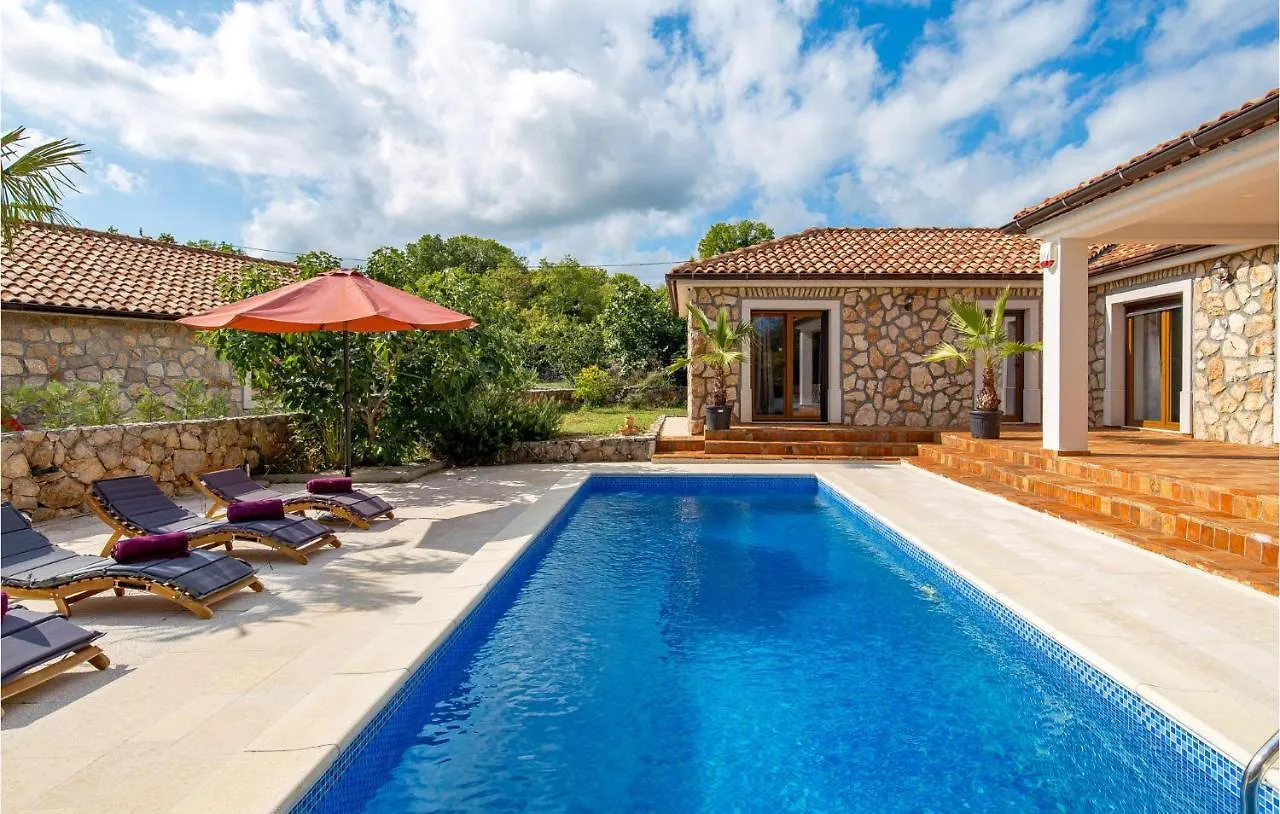 Casa vacanze Awesome Home In Gostinjac With Kitchen