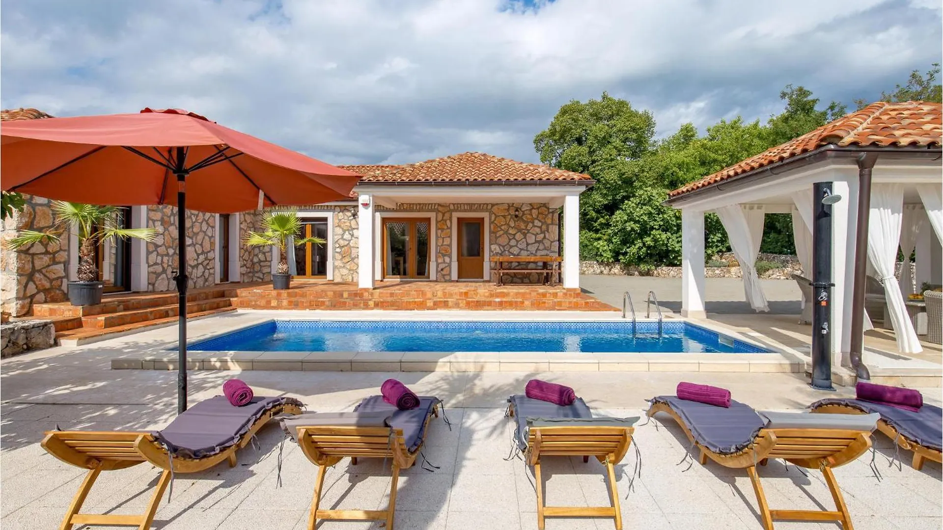 Awesome Home In Gostinjac With Kitchen